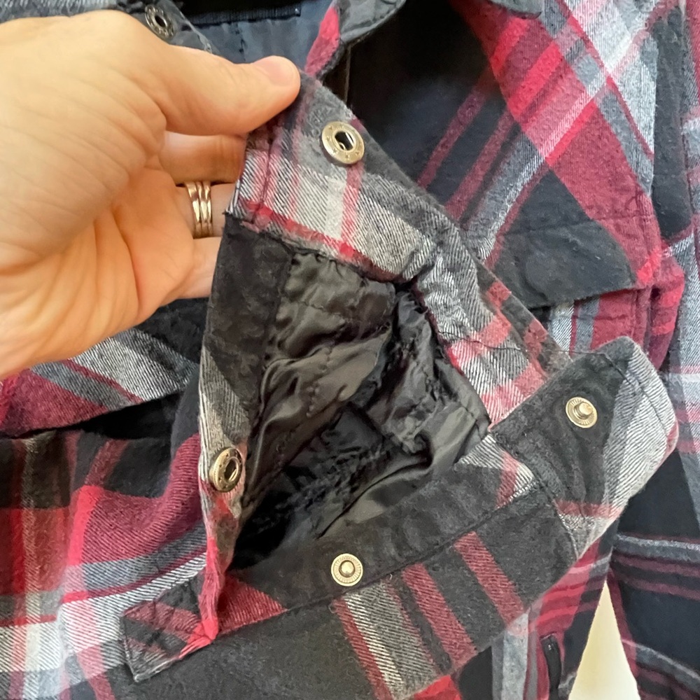 Burton Men's Red and Black Plaid Shirt Jacket with zipper Pockets, size Medium - Picture 4 of 8